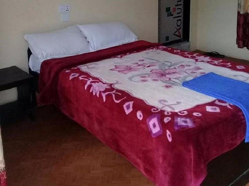 Gautam Garden Guest House โพคารา ภายนอก รูปภาพ